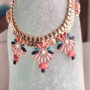 Beautiful Coral & Gold Statement Necklace